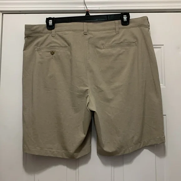 3/$15 Ben Hogan Men's Size 40 Tan Golf Shorts - Picture 2 of 4